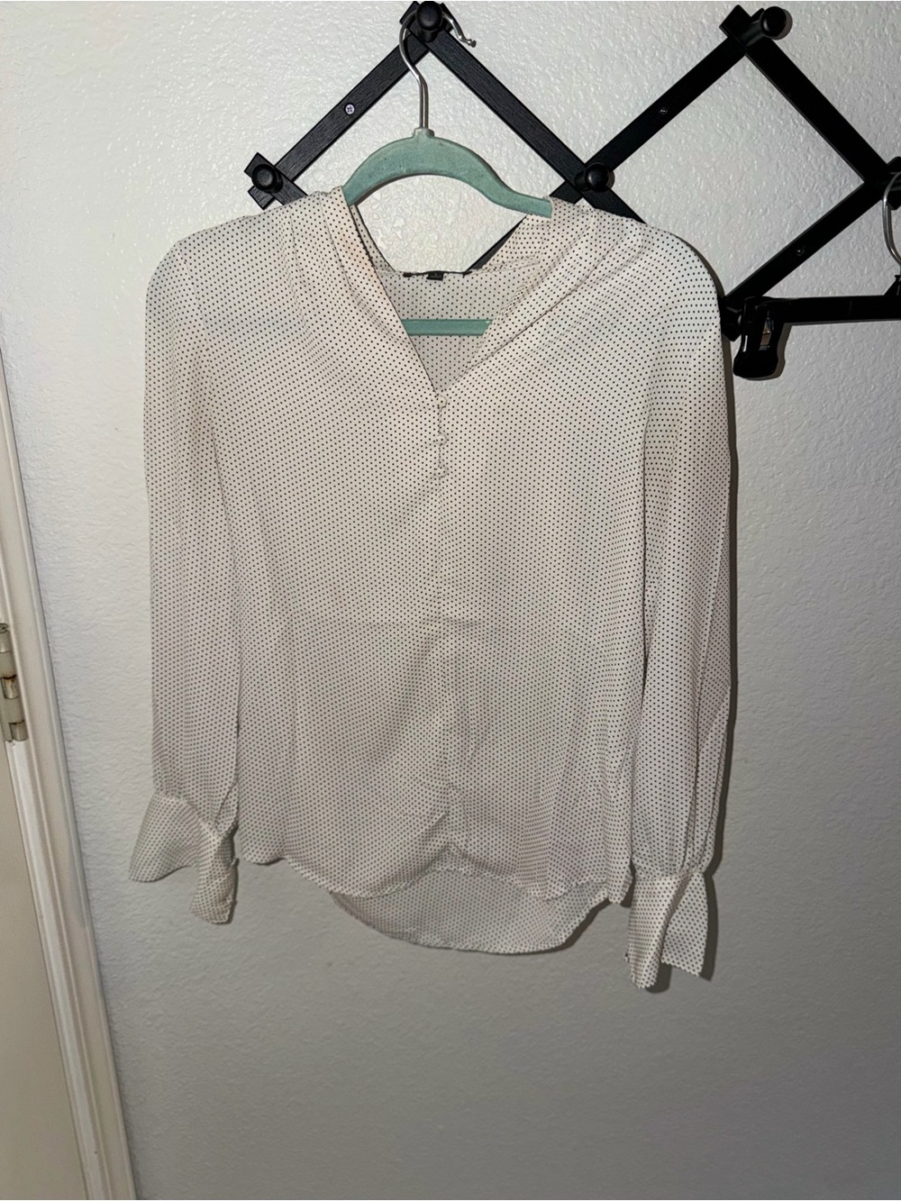 Adrianna Papell Ivory Black Polka Dot Blouse Long Sleeve Size Small - Picture 2 of 4